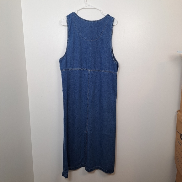 White Stag Denim Red White Blue Flower Embroidered Sleeveless Midi Dress Size M - Picture 2 of 8